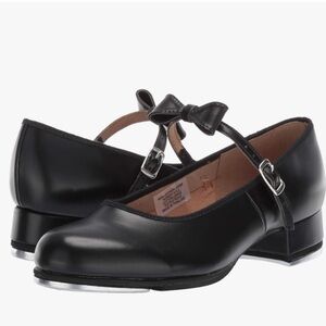 Bloch Black Glossy Flats with Classic Strap